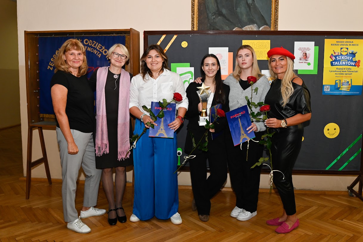 Powitanie naszych „zwycięskich dziewczyn”.
