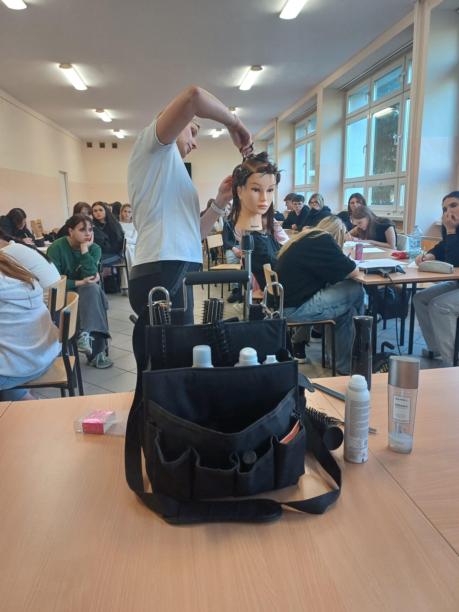 Szkolenie fryzjerskie.