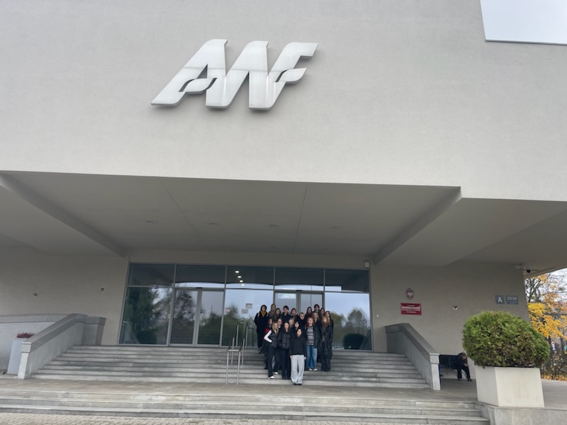 Wykład pt. „Dlaczego się uzależniamy?”.