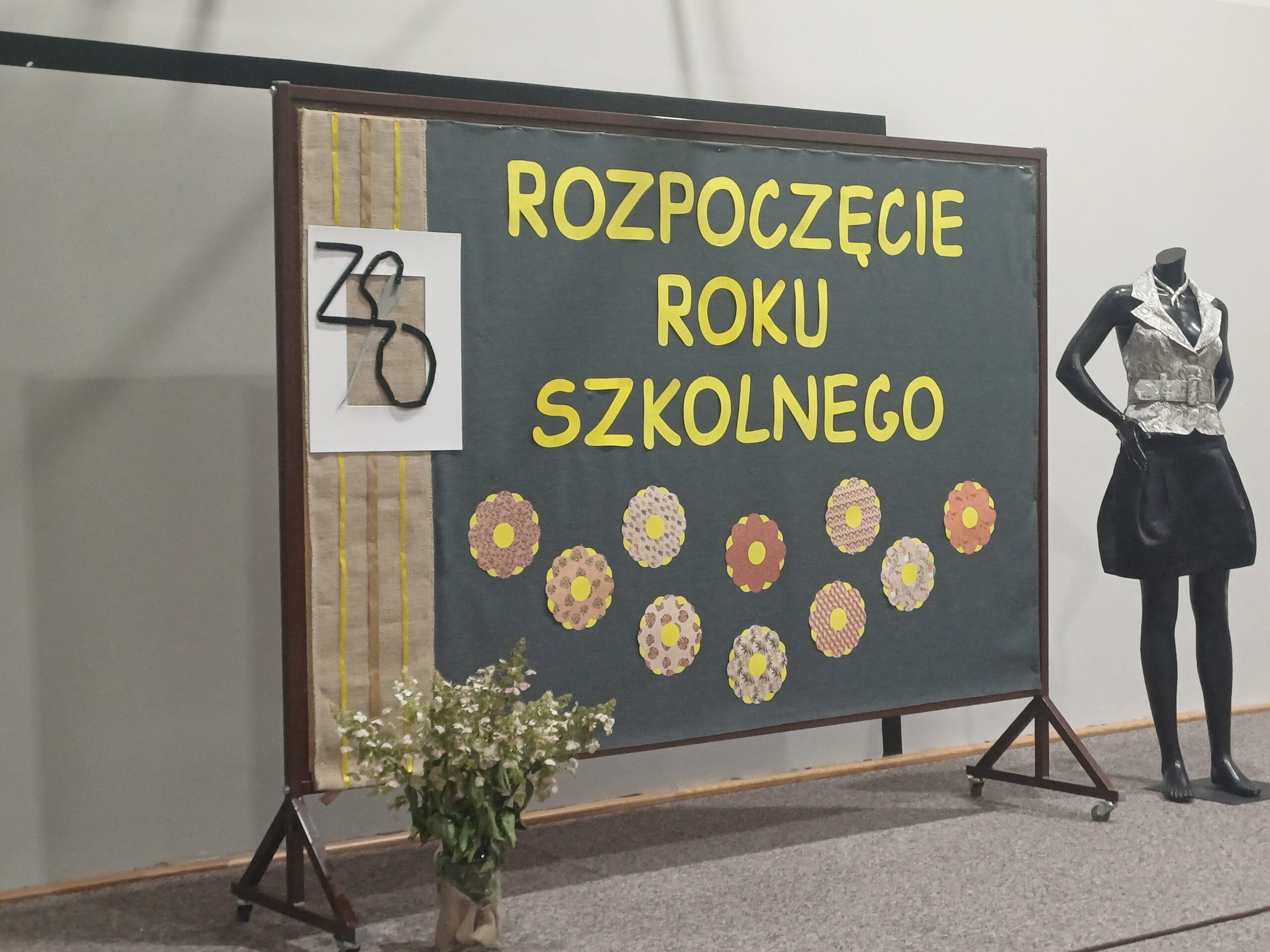 Rozpoczęcie roku szkolnego przez klasy pierwsze!
